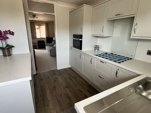 Kitchen- click for photo gallery